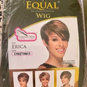 FREETRESS EQUAL SYNTHETIC WIG OM 27/30/613 ERICA BRAND NEW IN PACKAGE